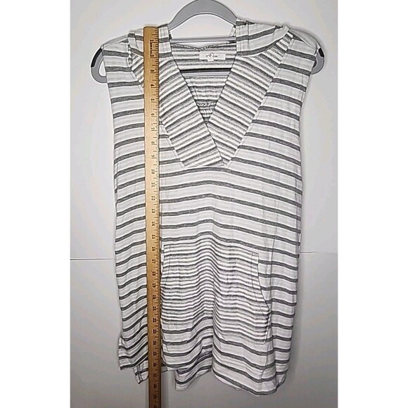 Maurices Women's Sleeveless Hoodie Top Gray White Striped Size Medium - Picture 5 of 7